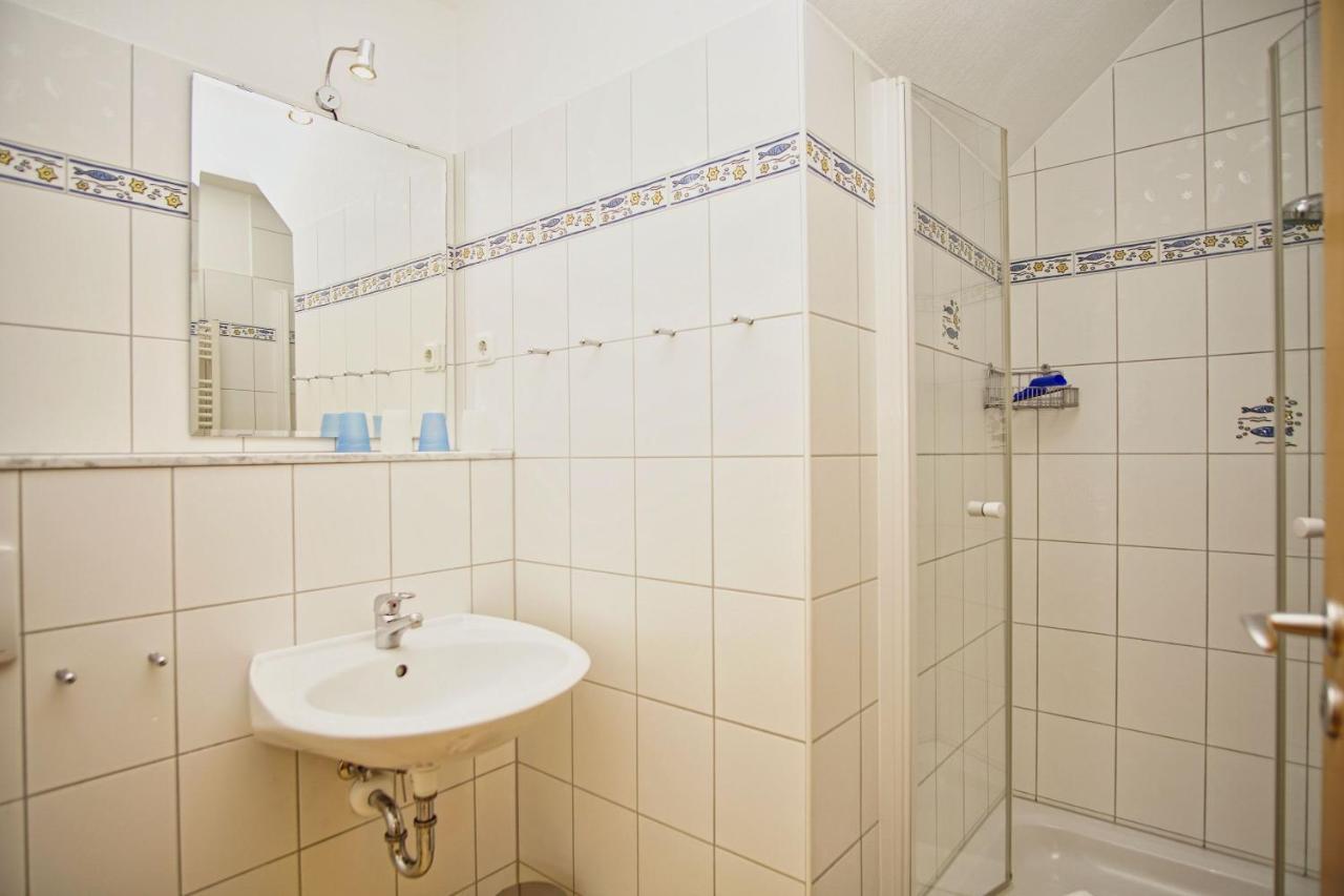 Nah Am Meer, Ruhige Lage, Gratis Nutzung Vom Ahoi Erlebnisbad Und Sauna In Sellin - Haus Inselblick Fewo 02 Goehren  Εξωτερικό φωτογραφία